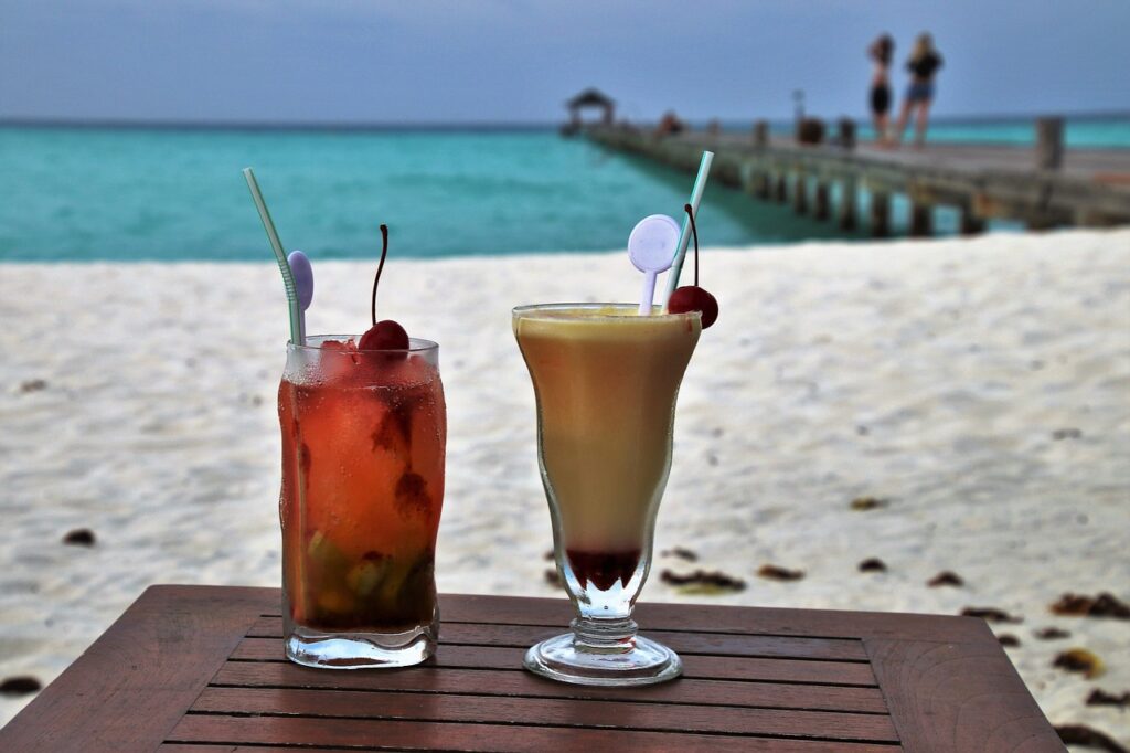 holiday, drink, tropical-3224482.jpg